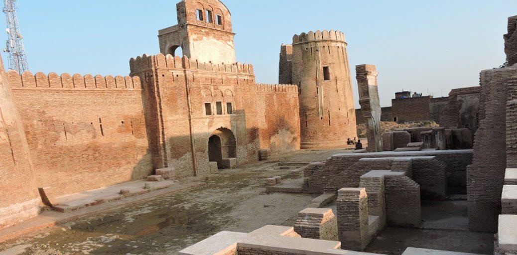 Manauli Fort